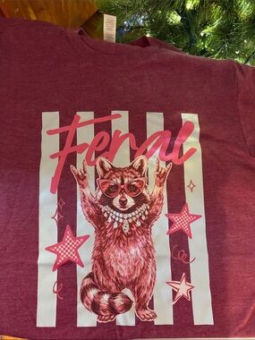 Women's Feral Graphic Tee - Pink/Maroon